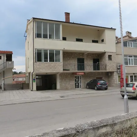 Apartman Argus 2 *